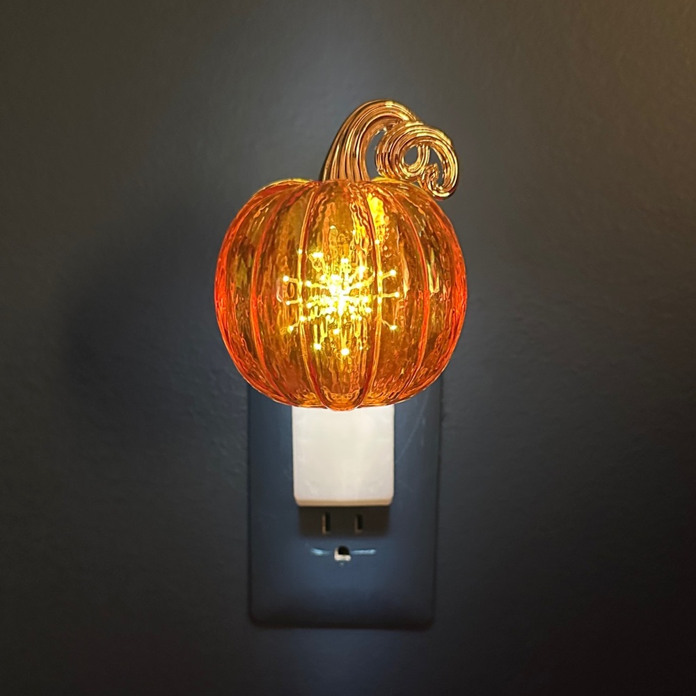 Pumpkin Night Light Wallflower